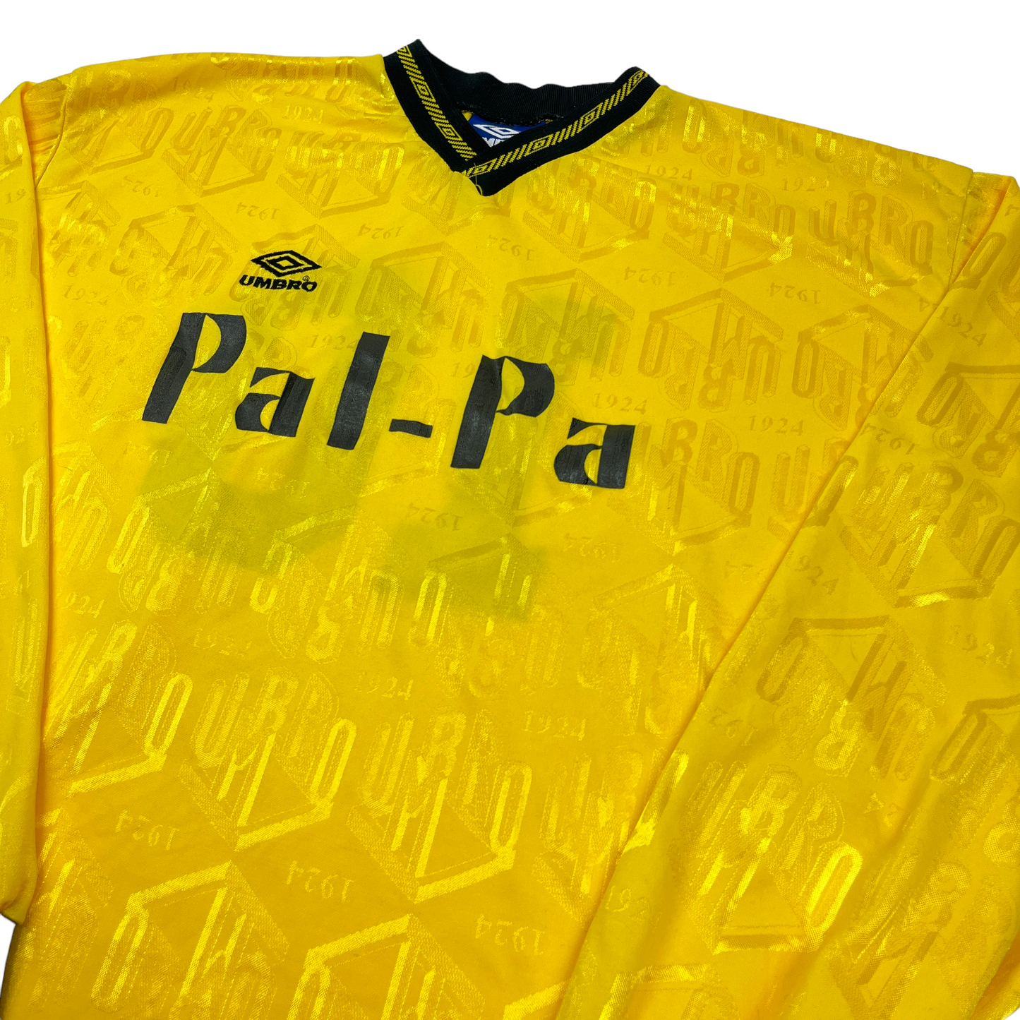 01860 Umbro 90s Longsleeve Jersey