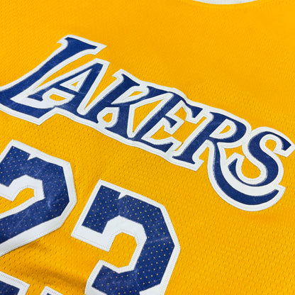 02363 Nike LA Lakers „LeBron James“ Swingman Jersey