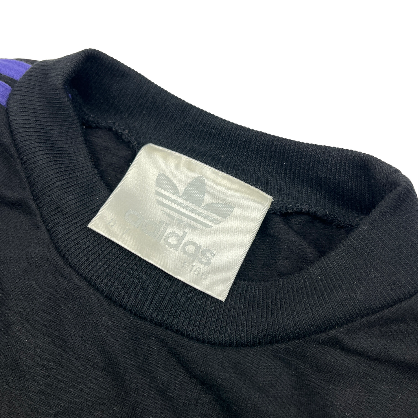 01780 Adidas 90s Sweater