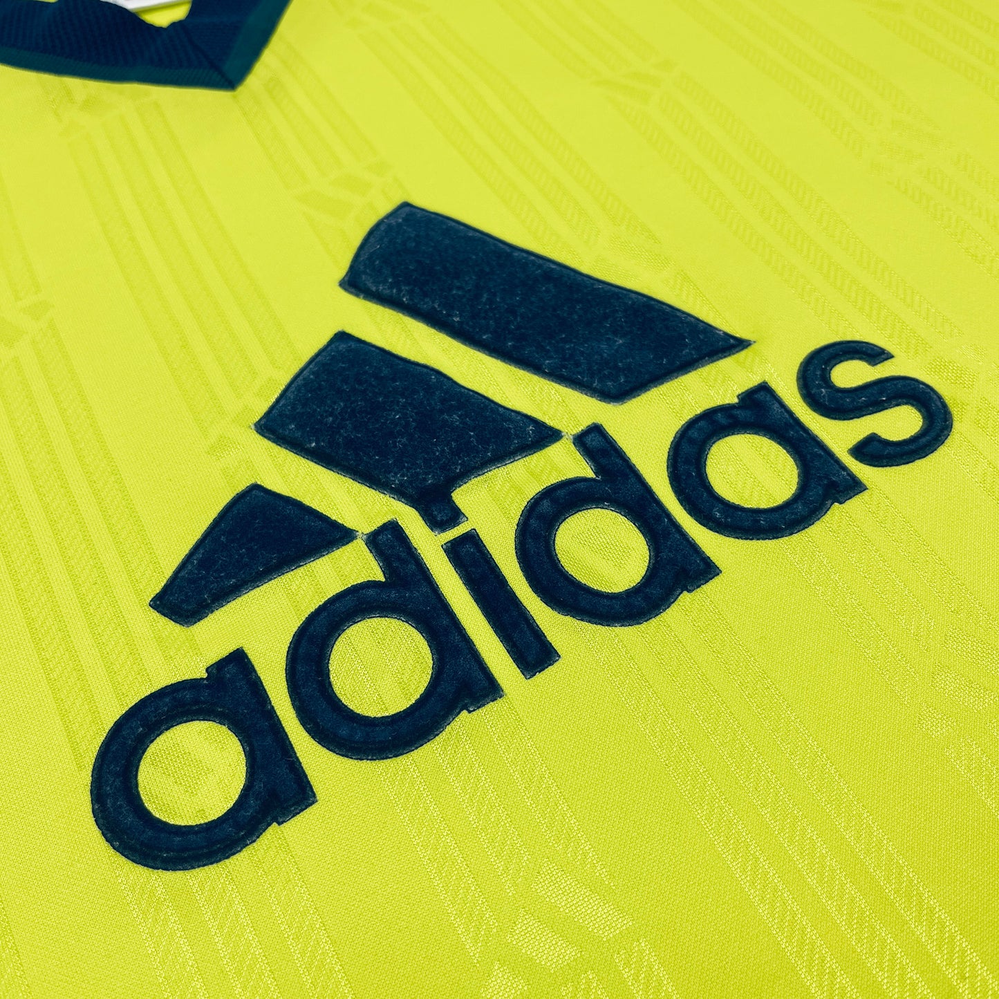 01622 Adidas 90s Jersey