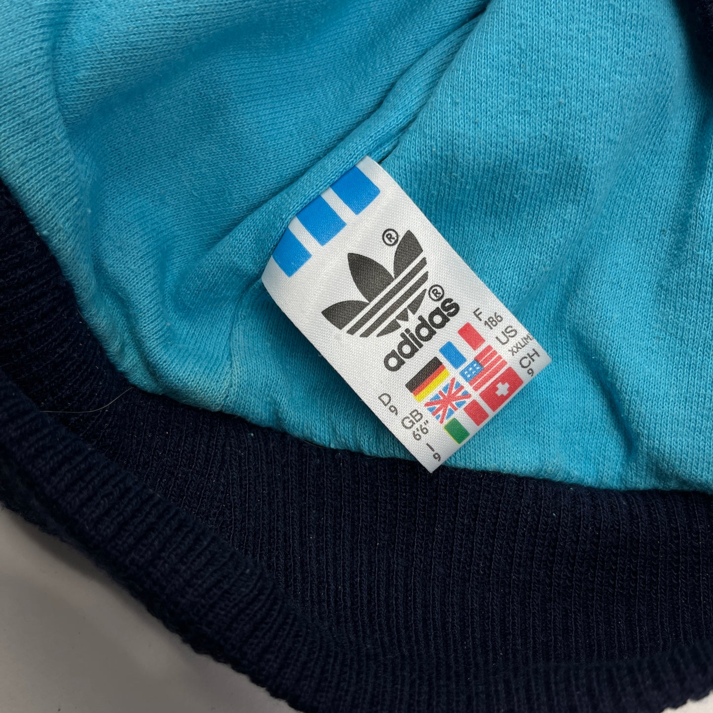 01538 Adidas 80s Windbreaker