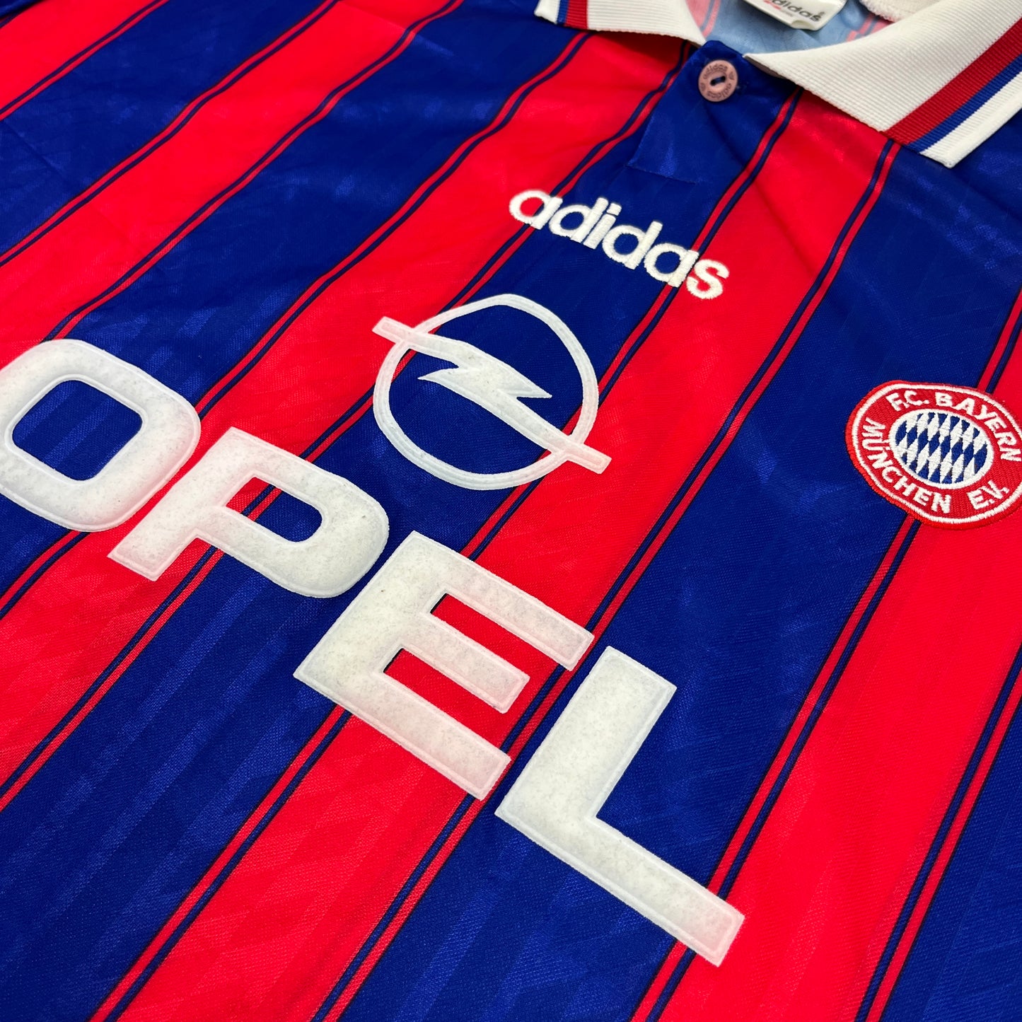 01611 Adidas FC Bayern München 1995-97 Home Jersey