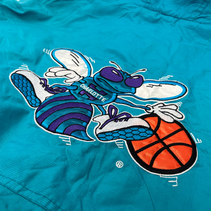 01045 Starter Vintage Charlotte Hornets Basketball Jacket