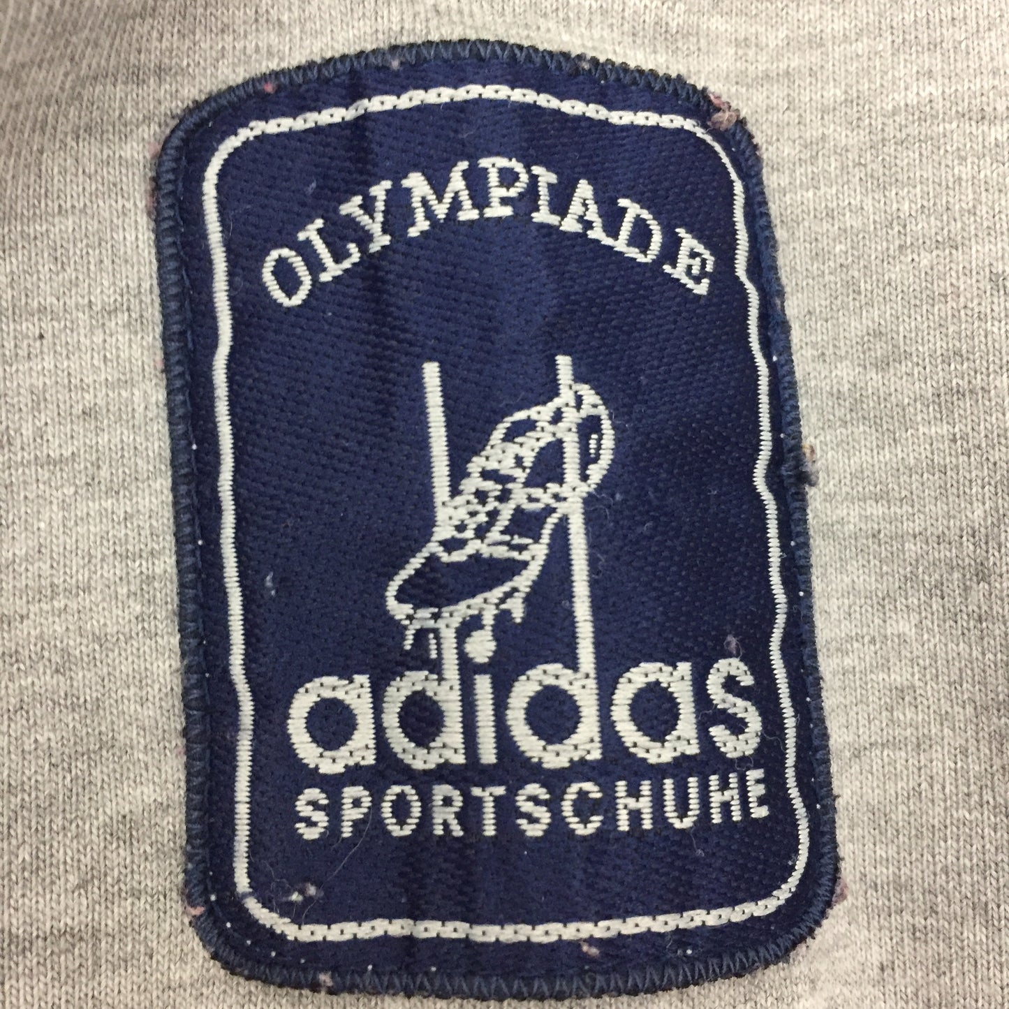 0009 Adidas Longsleeve/Sweater Olympiade Vintage