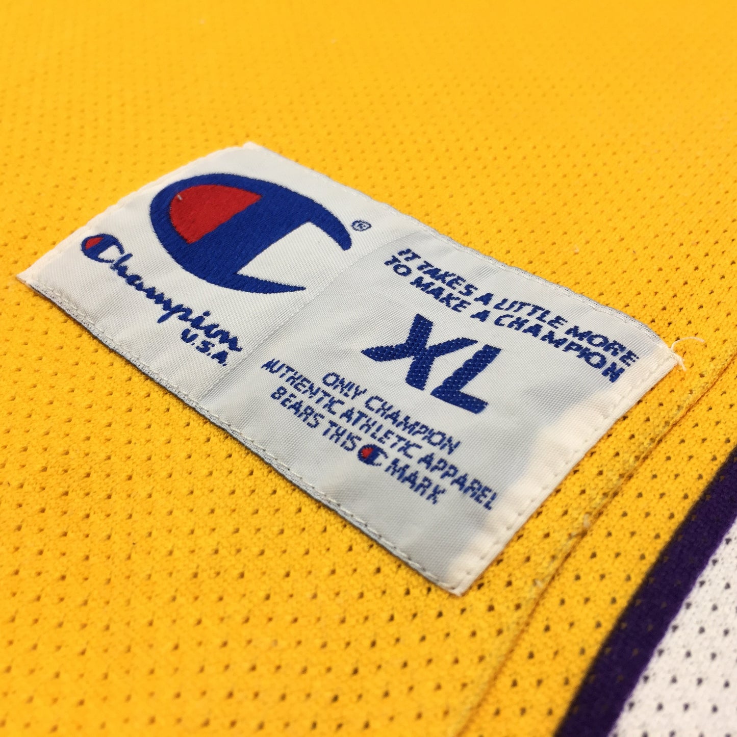 0294 Champion Vintage LA Lakers Bryant Jersey