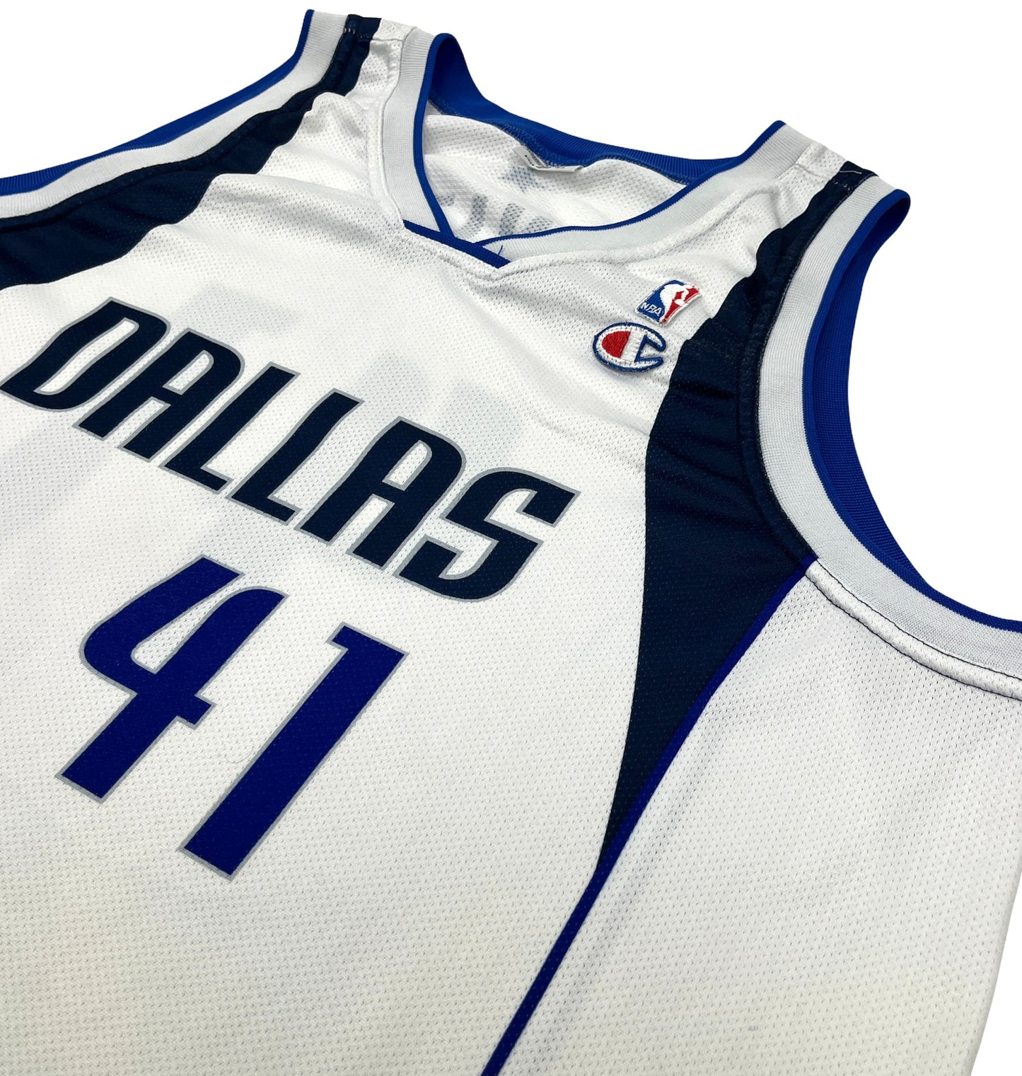 0657 Champion Vintage Dallas Mavericks Nowitzki Jersey