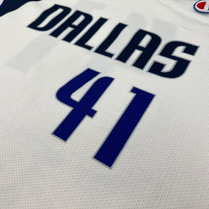 0657 Champion Vintage Dallas Mavericks Nowitzki Jersey