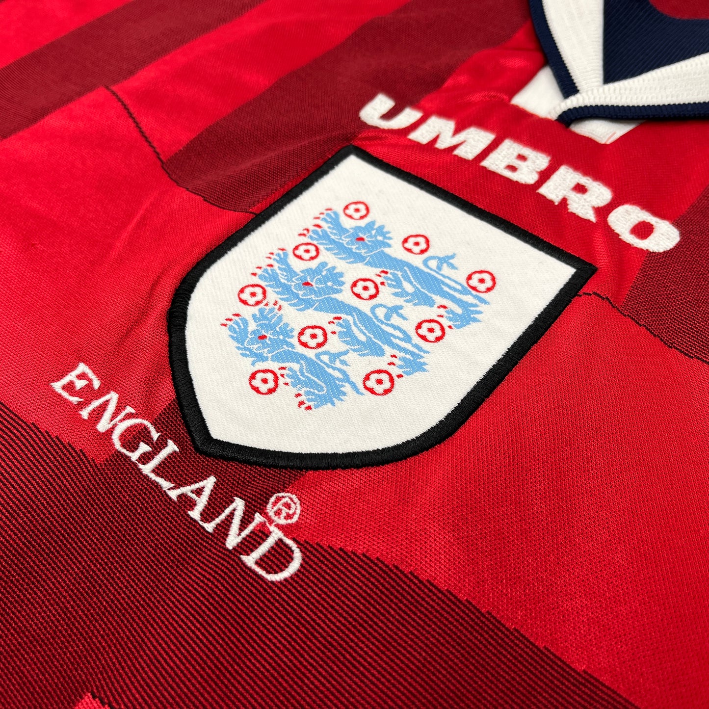 0667 Umbro Vintage England National Soccer Team Jersey Owen 98 Away