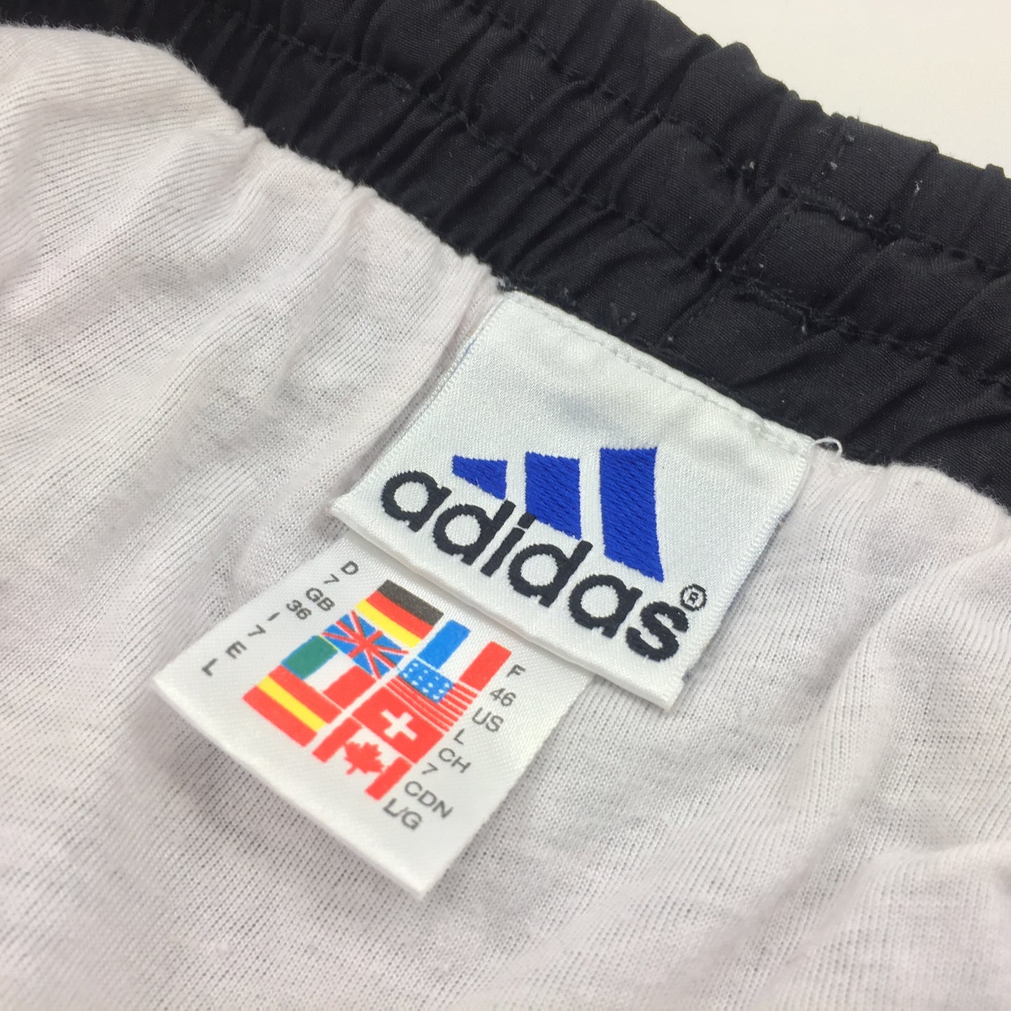 0467 Adidas Vintage 90s Track Shorts