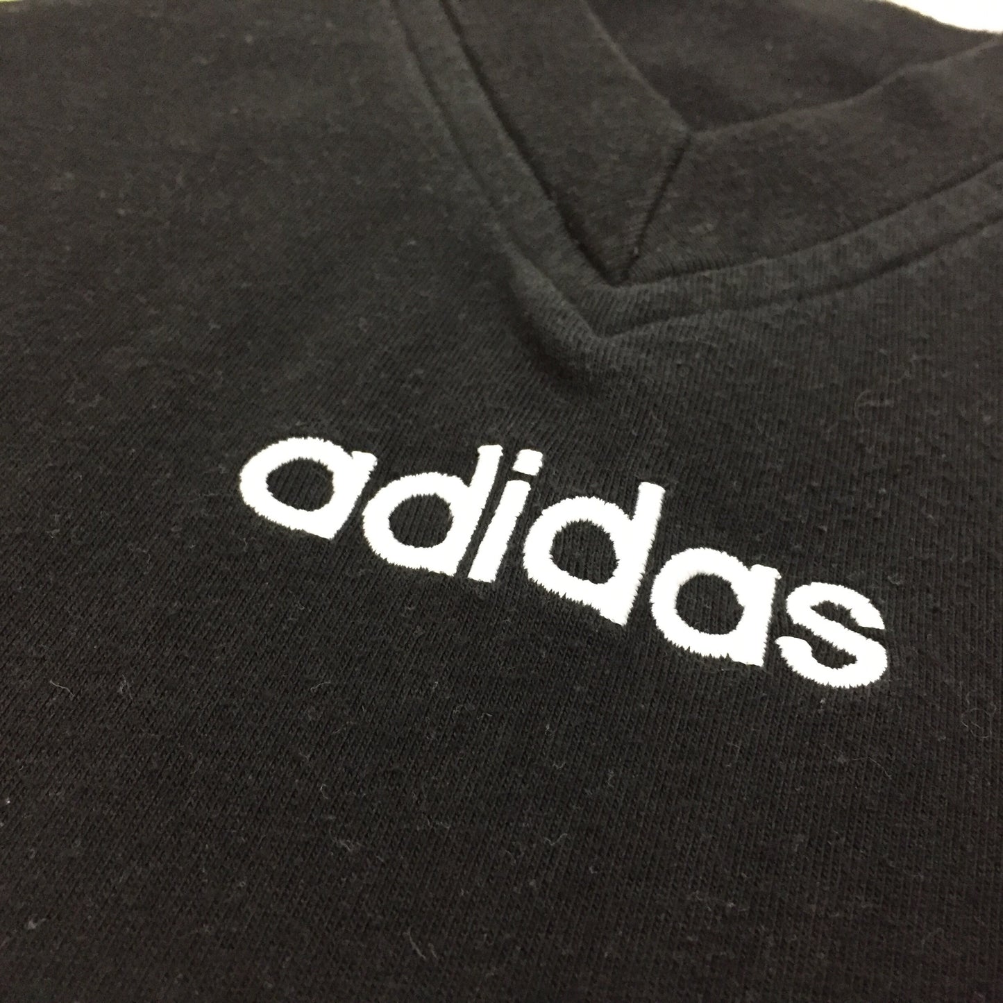 0241 Adidas Vintage Logo T-Shirt