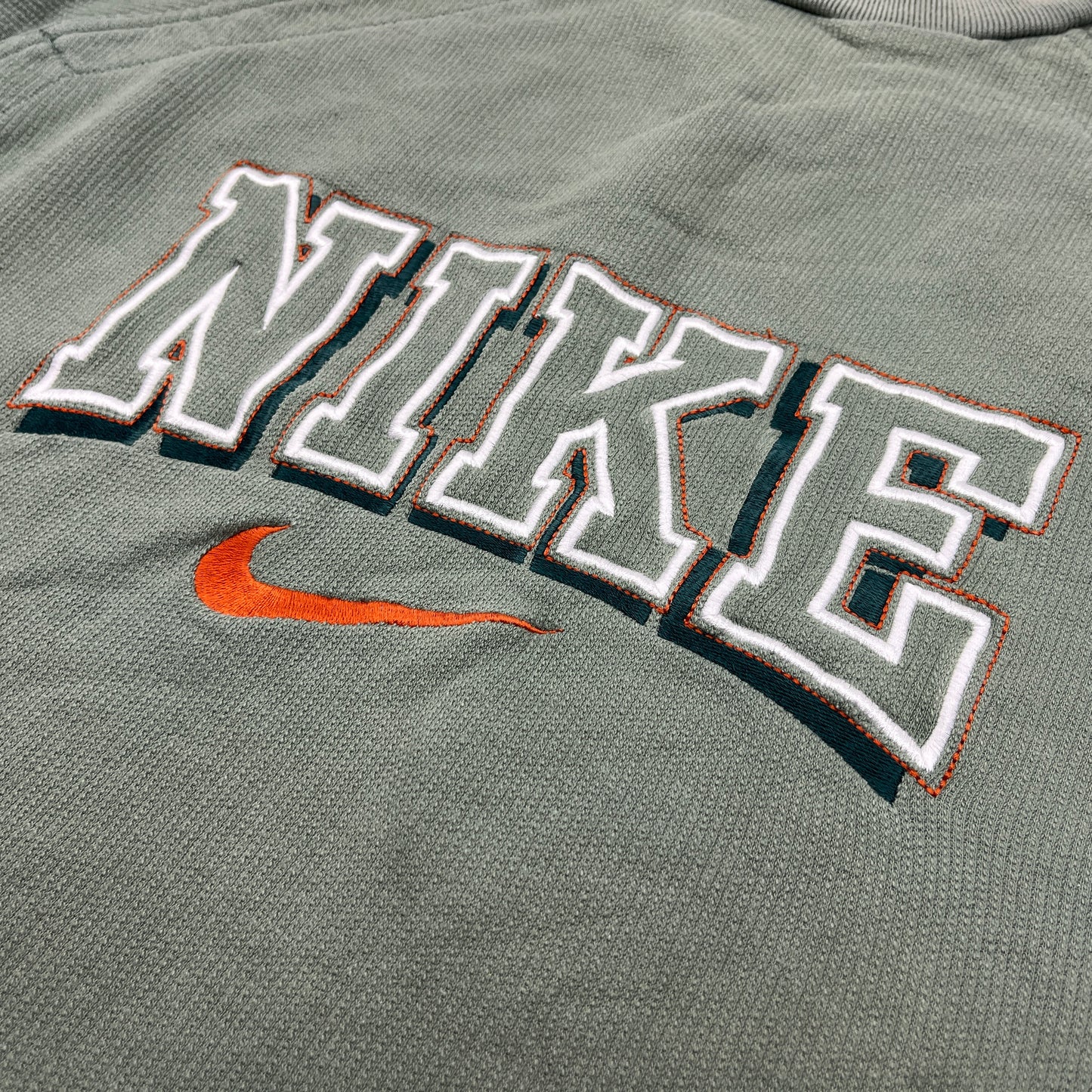 01344 Nike 90s Spellout Sweater