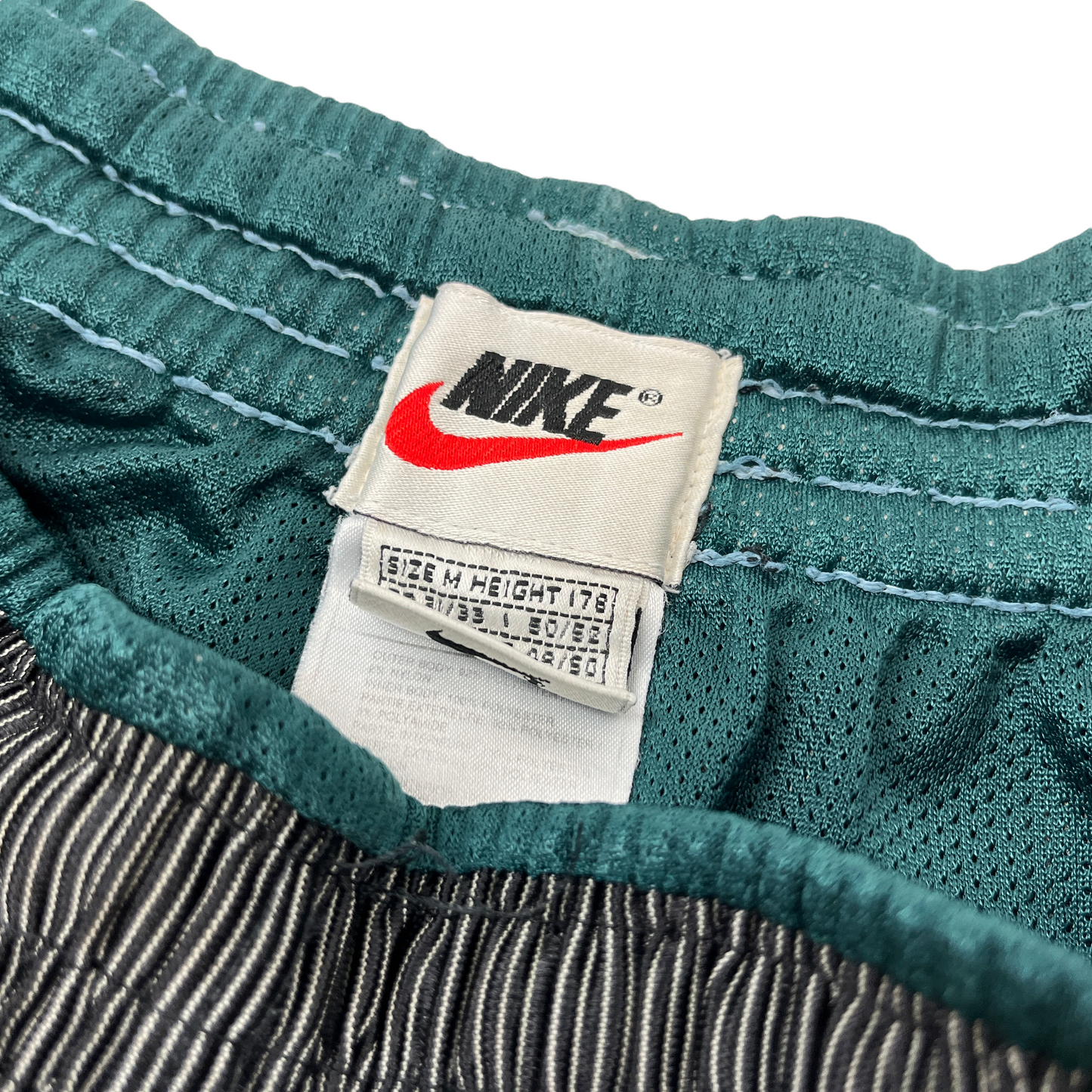 0958 Nike Vintage 90s Reversible Basketball Shorts