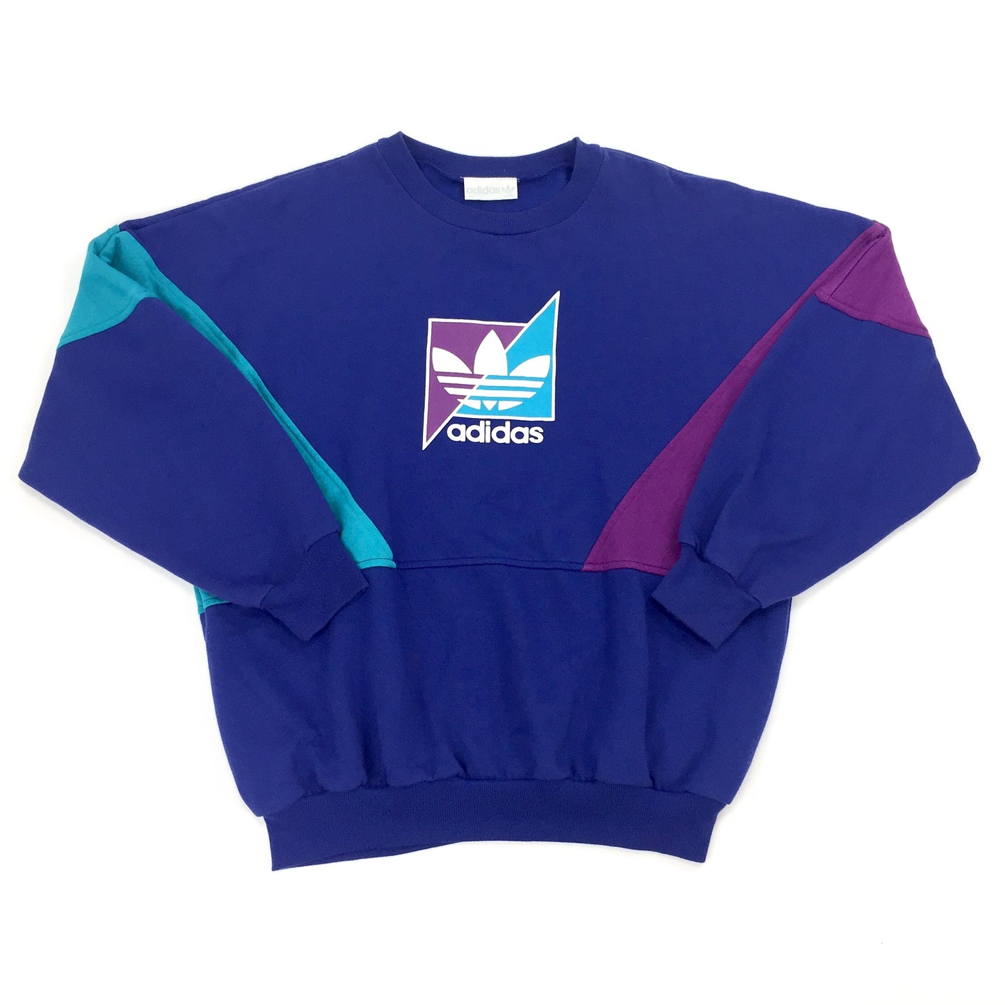 0546 Adidas Vintage 90s Logo Sweater