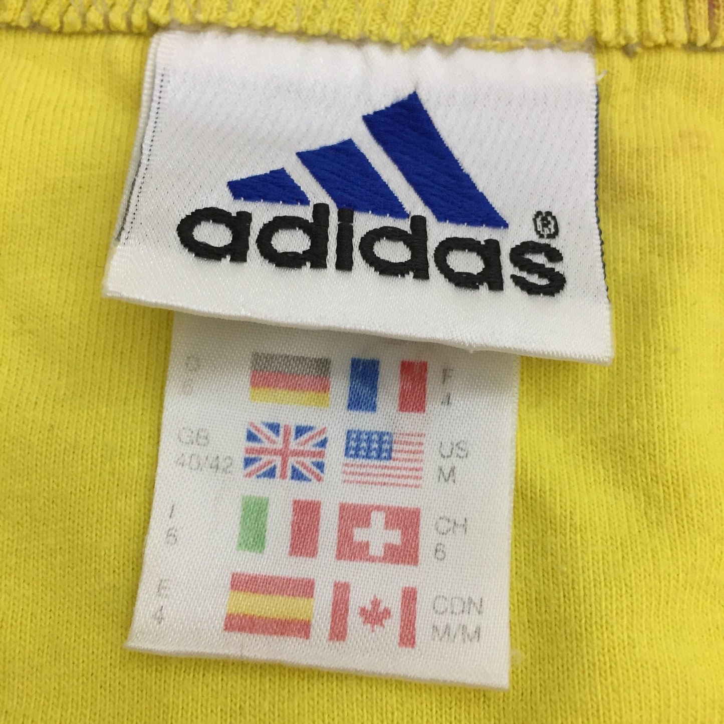 0087 Adidas Vintage Logo T-Shirt