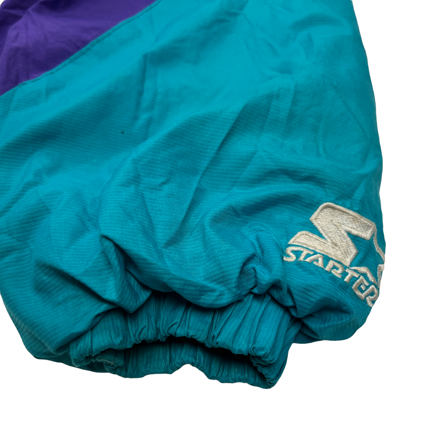 01045 Starter Vintage Charlotte Hornets Basketball Jacket