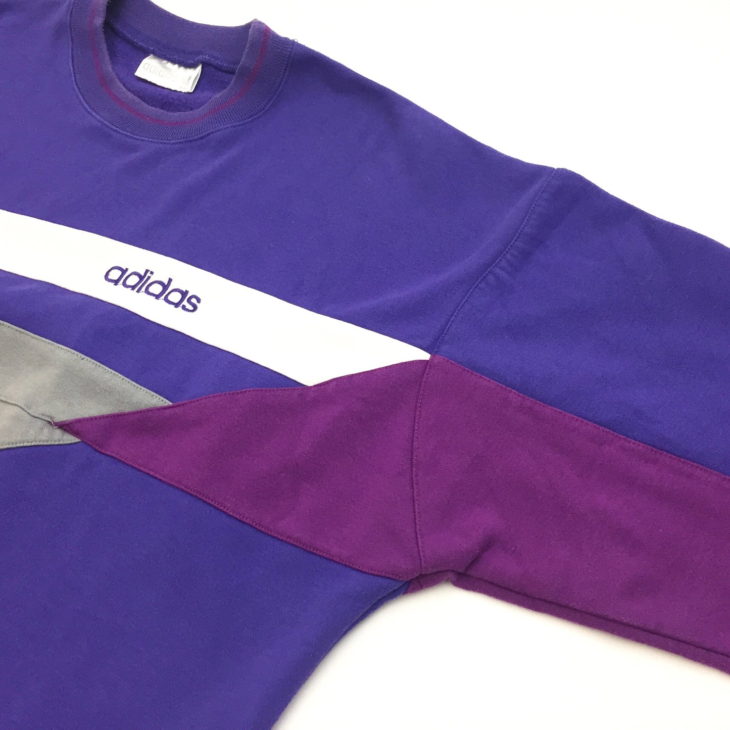 0179 Adidas Vintage Logo Sweater