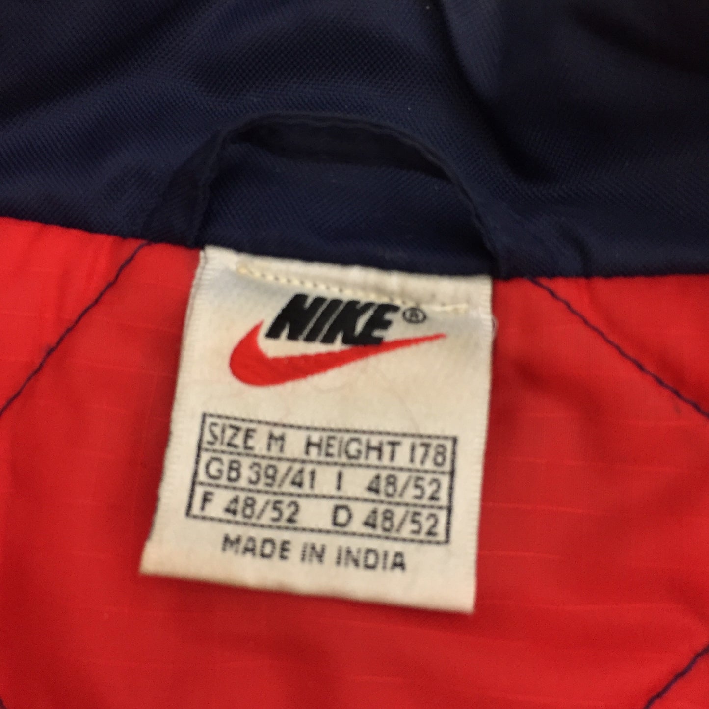 0110 Nike Vintage Jacket