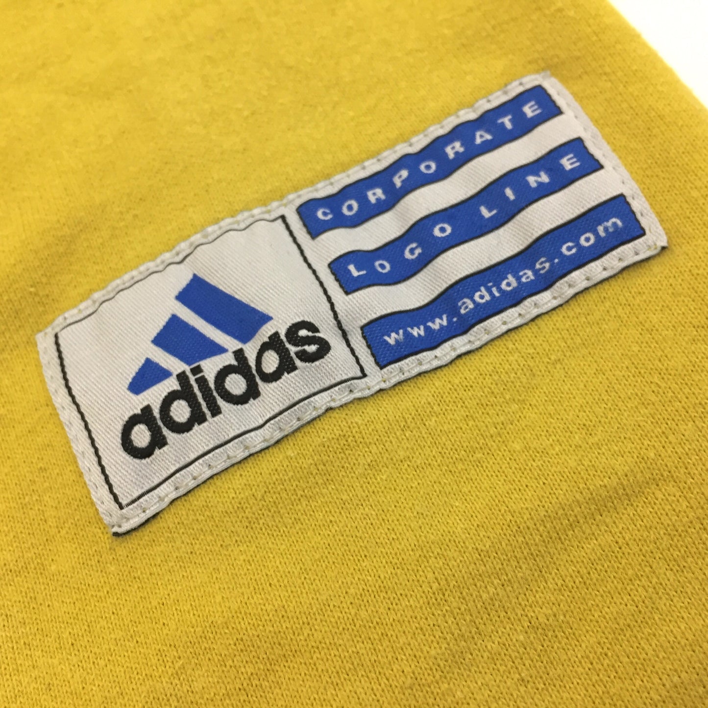 0182 Adidas Vintage Big Logo Sweater