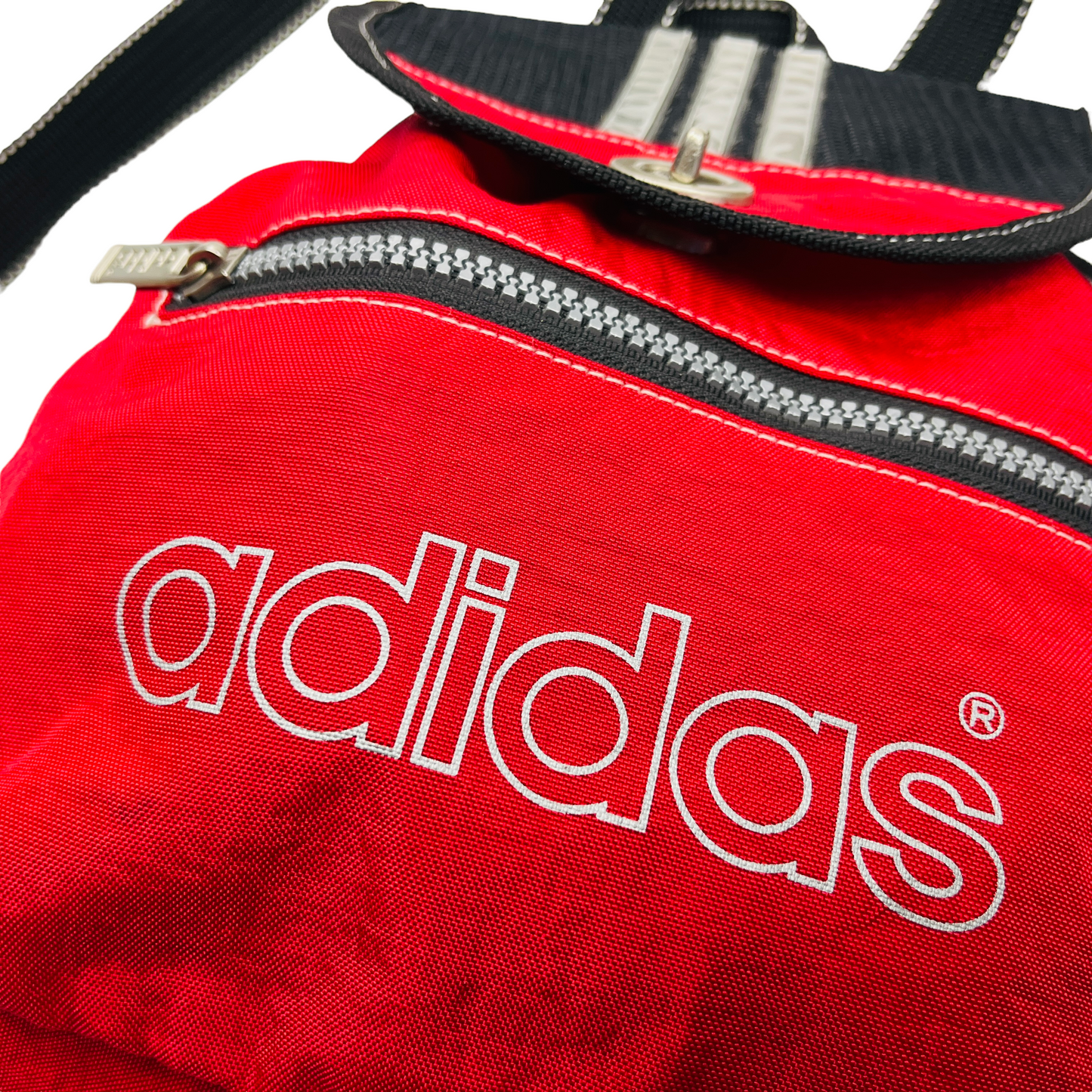 01298 Adidas Vintage 90s Bagpack