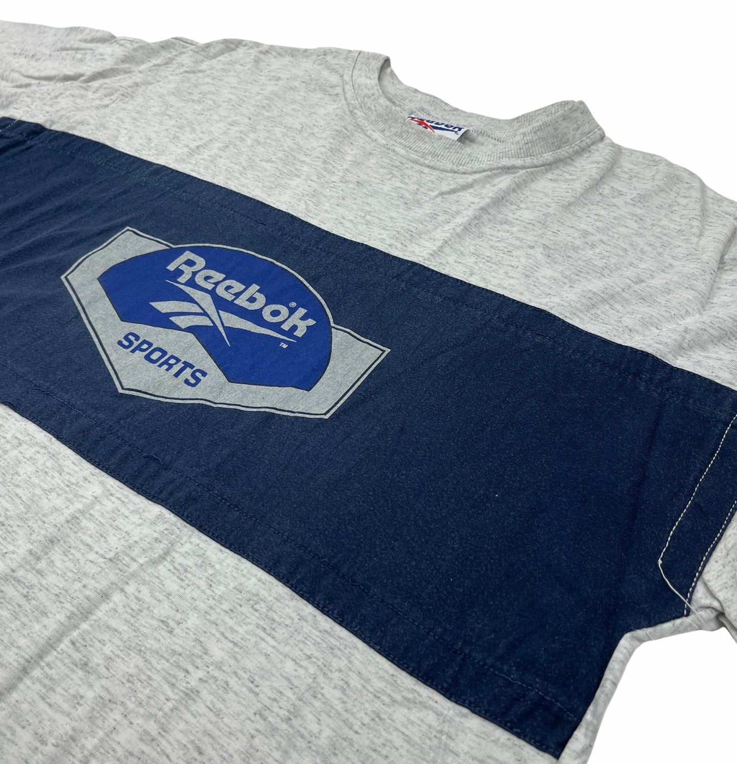 0671 Reebok Vintage 90s „Sports“ Tshirt