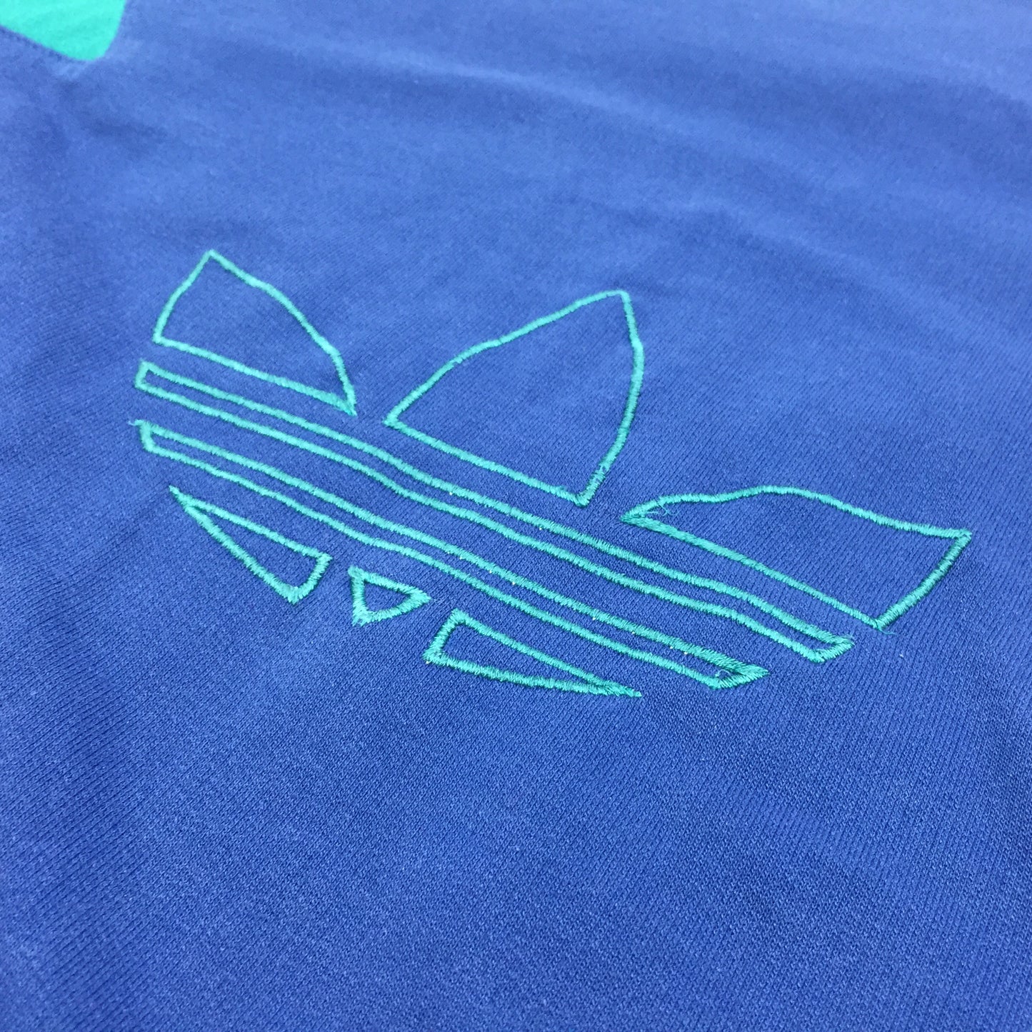 0249 Adidas Vintage Logo Sweater