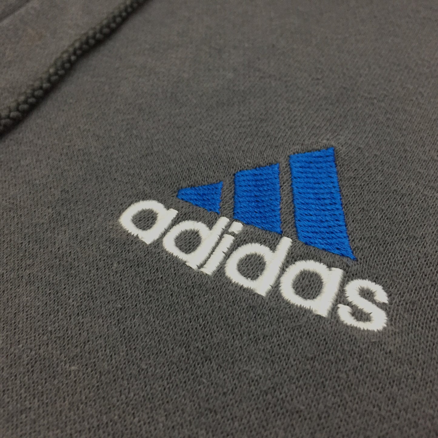 0189 Adidas Vintage Logo Zip Hoodie