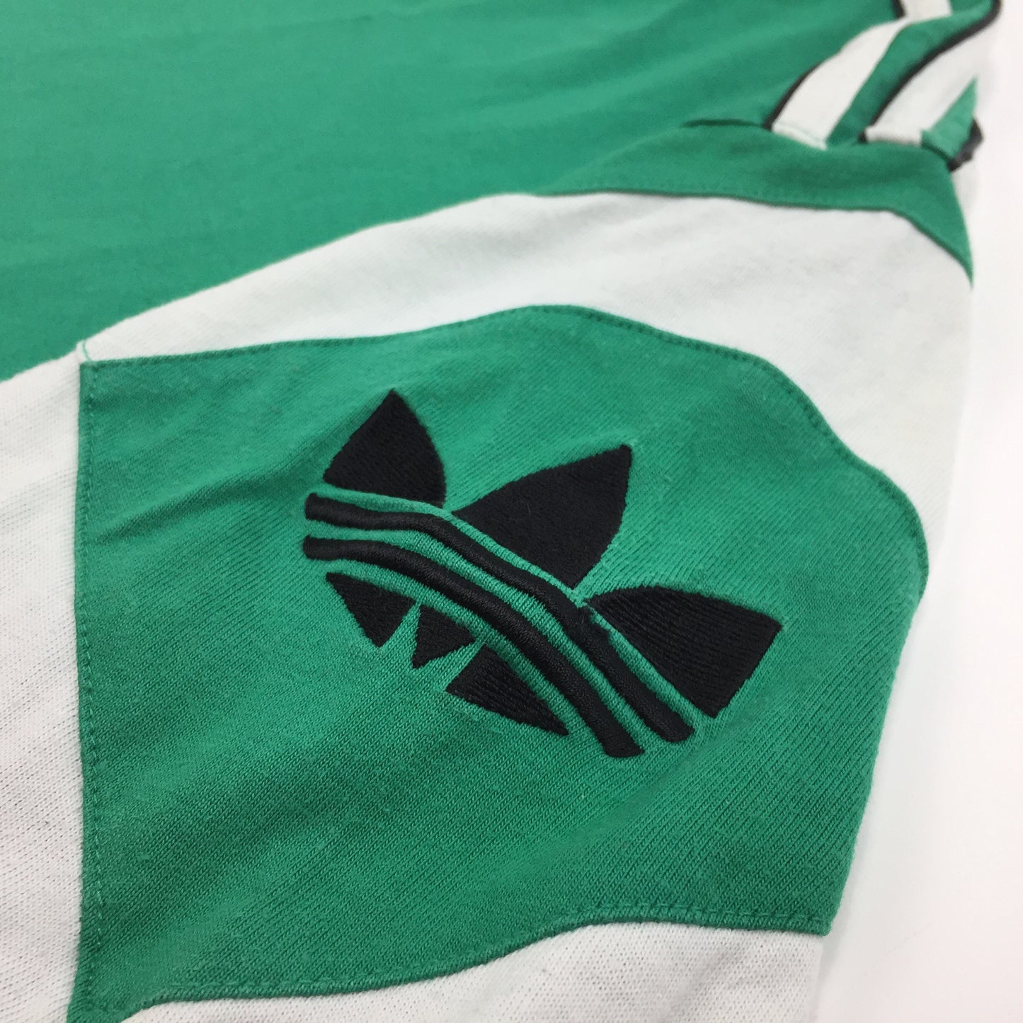 0263 Adidas Vintage Logo T-Shirt