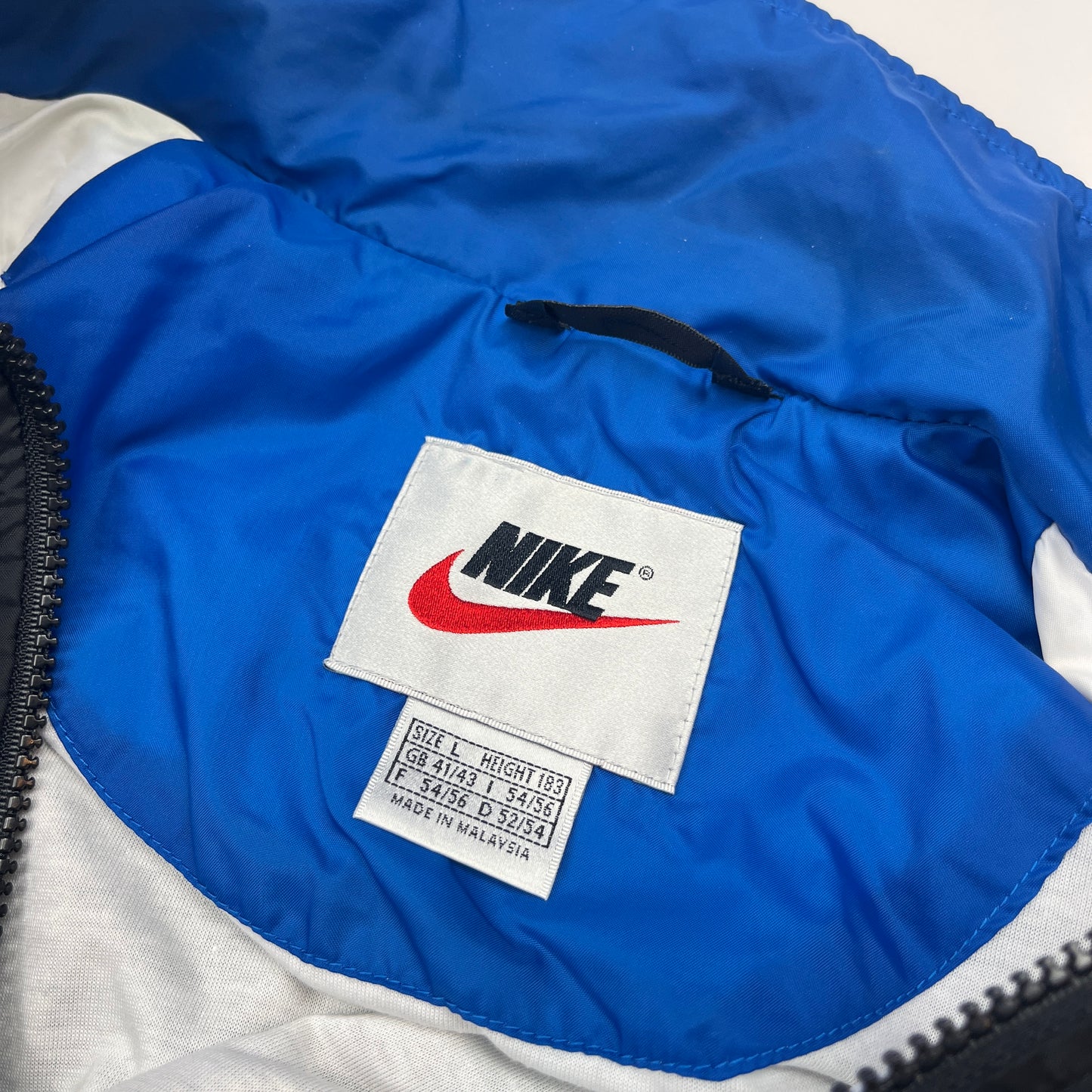 01403 Nike 90s Tracktop