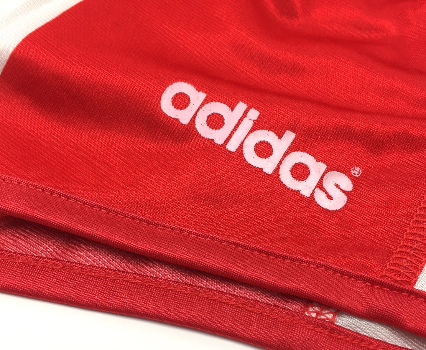 0488 Adidas Vintage 80s Running Shorts