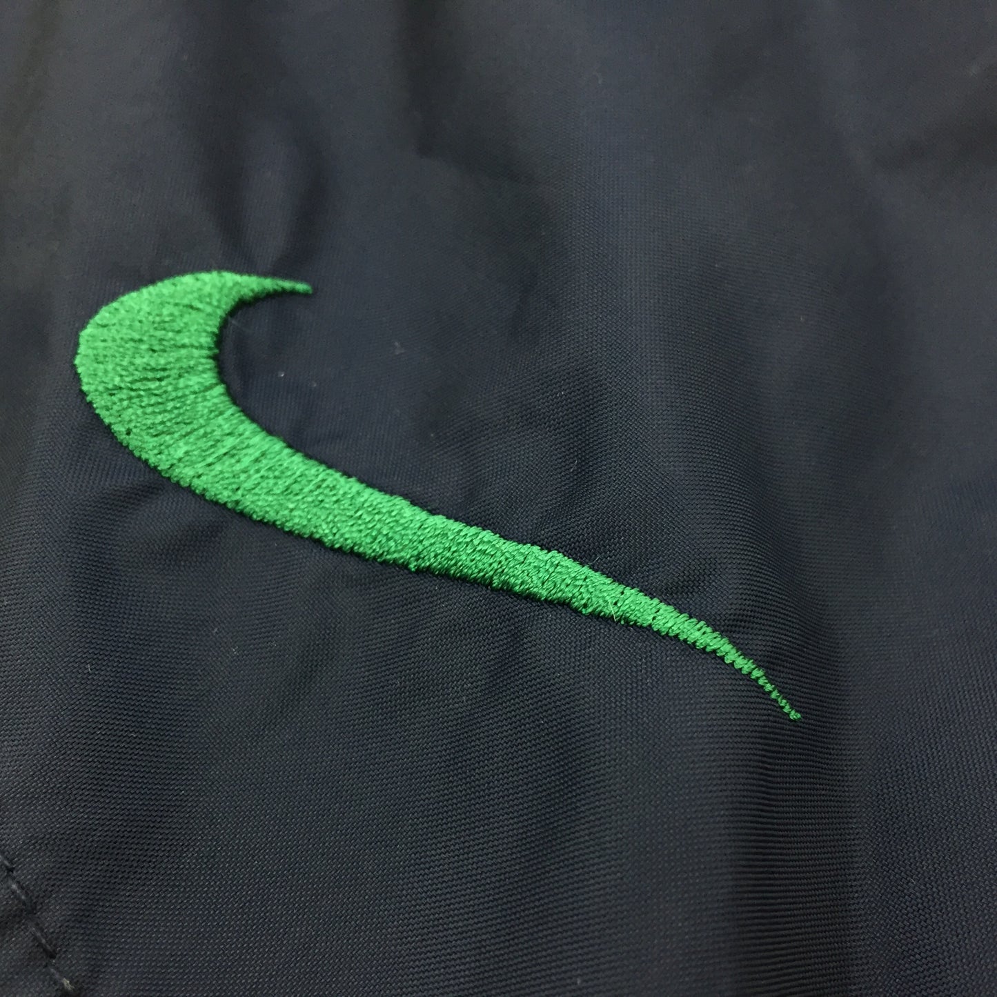 0533 Nike Vintage 90s Big Swoosh Tracktop