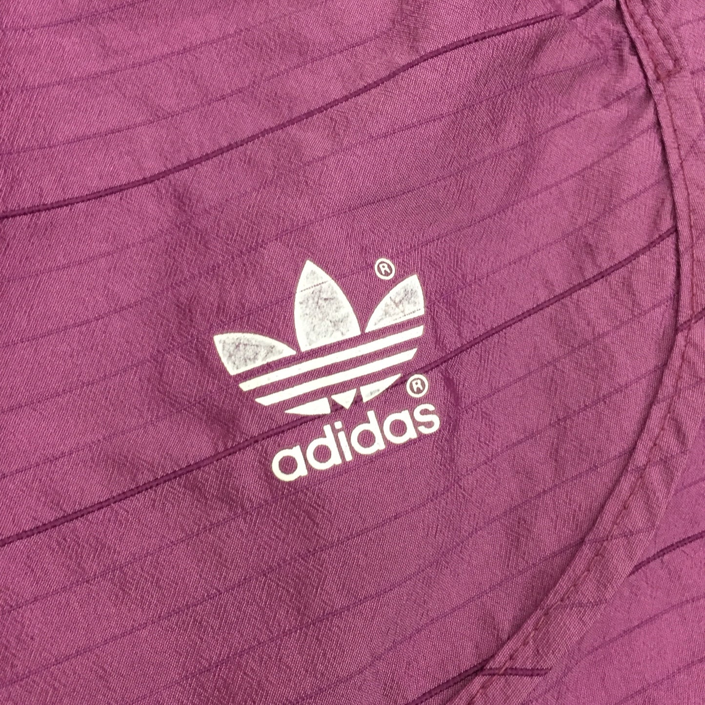 0160 Adidas Shiny Vintage Running Short